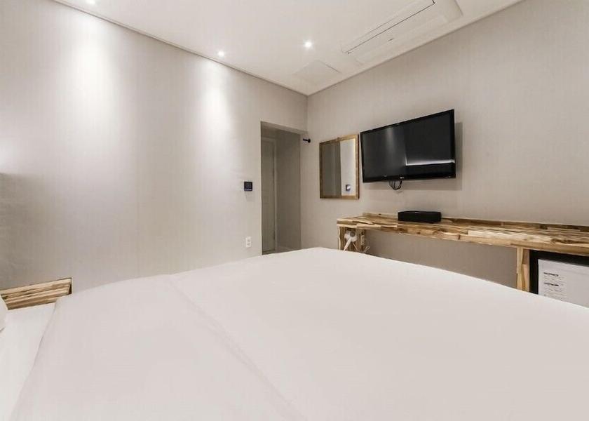 North Gyeongsang Pohang Room