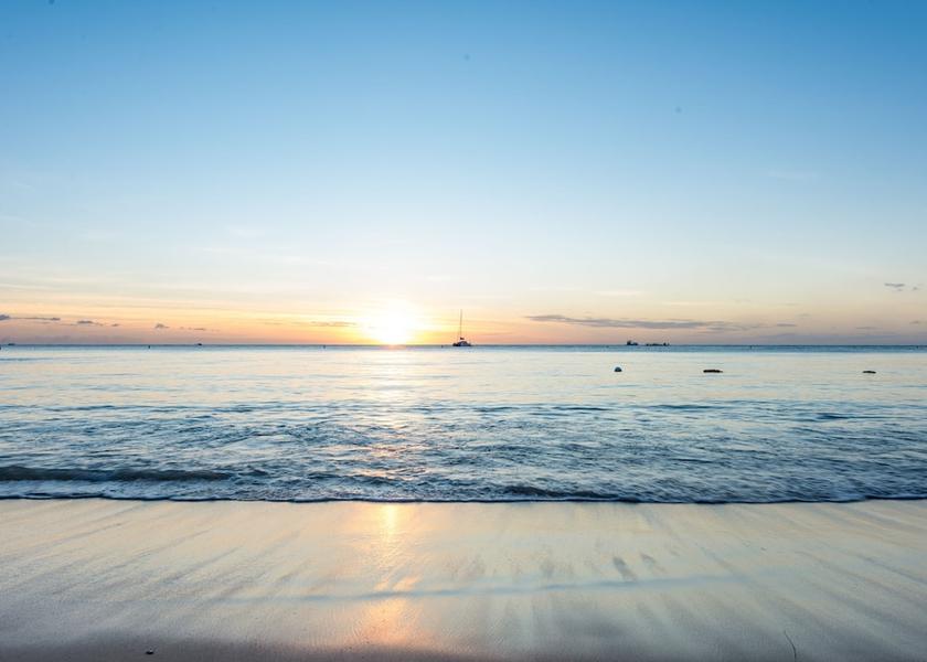  Mont Choisy Beach