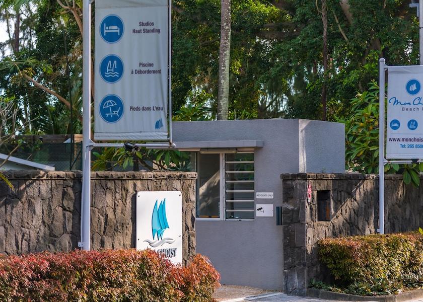  Mont Choisy Property entrance
