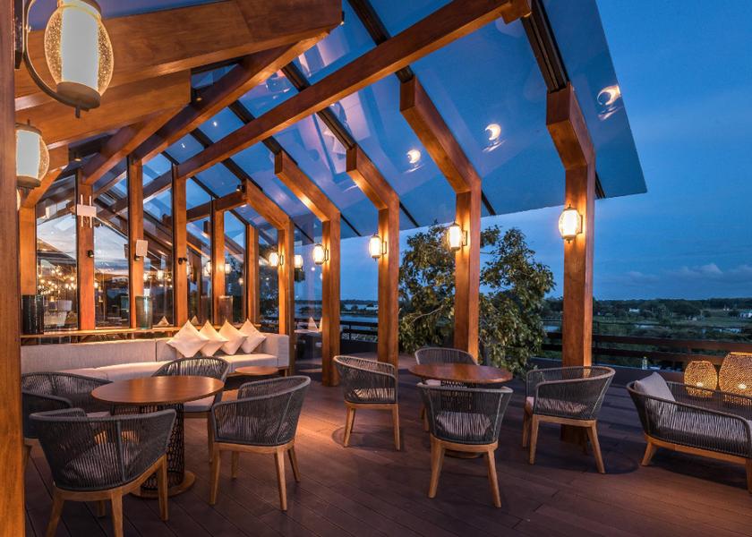 Hambantota District Weerawila bar/lounge