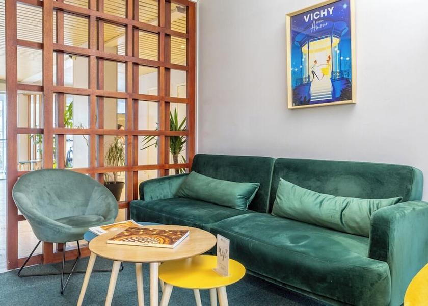 Auvergne-Rhone-Alpes Bellerive-sur-Allier Lobby