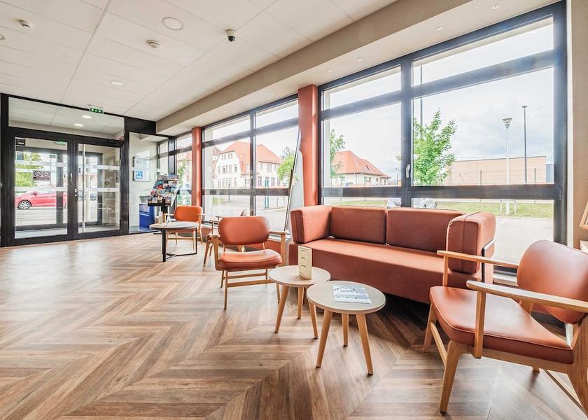 Grand Est Colmar Lobby sitting area