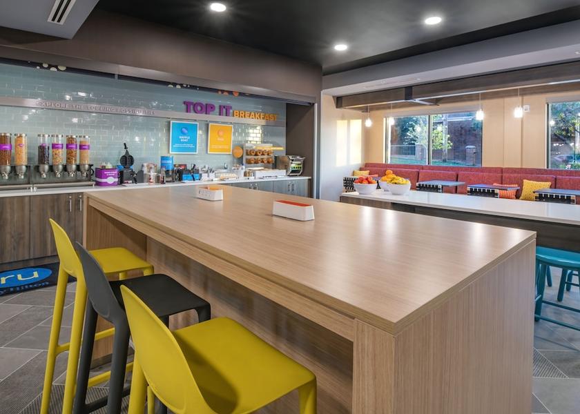 Nebraska Omaha Breakfast area