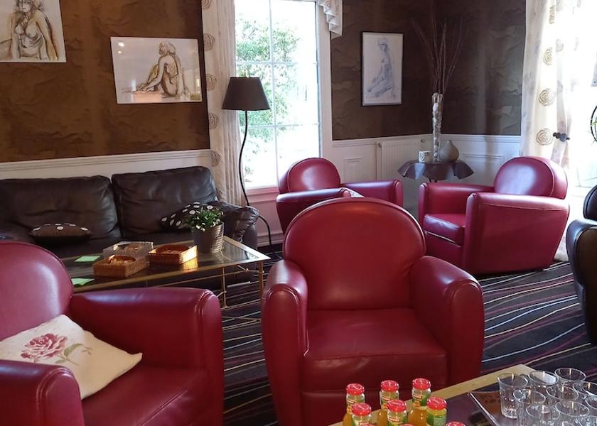 Nouvelle-Aquitaine Chateaubernard Reception