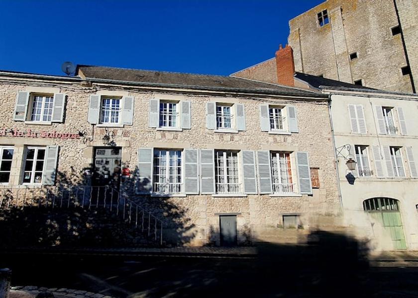 Centre - Loire Valley Beaugency Facade