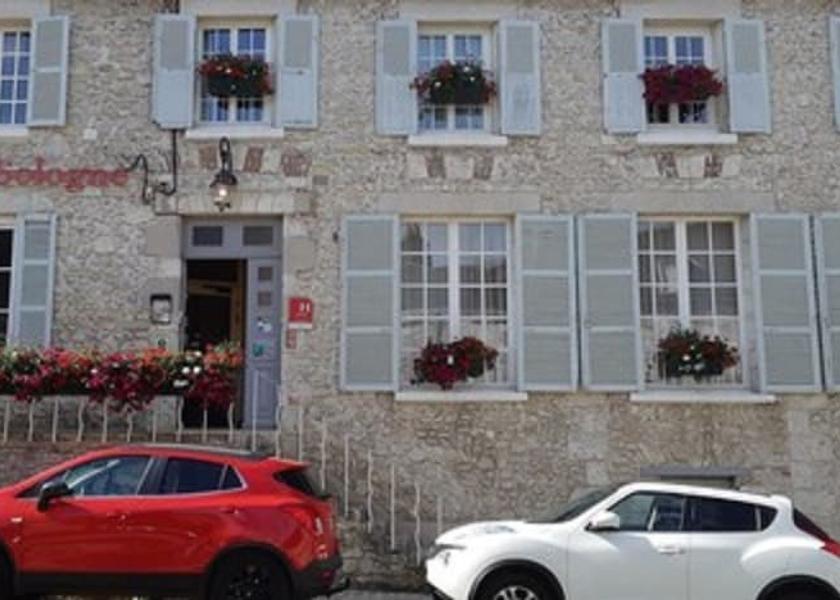 Centre - Loire Valley Beaugency Facade