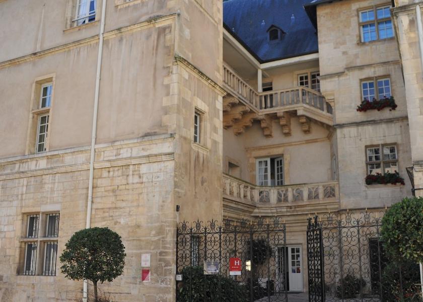 Grand Est Nancy Facade