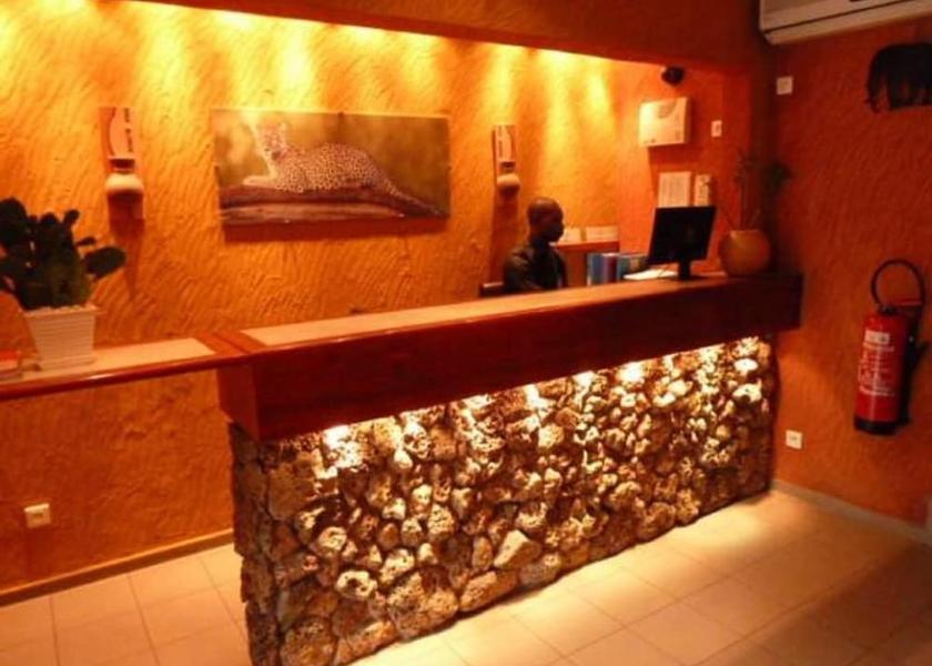  Pointe-Noire Reception