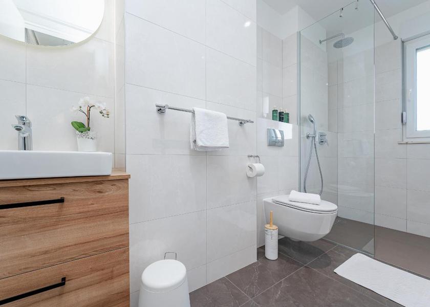 Split-Dalmatia Split Deluxe Double Room with Hot Tub and Balcony