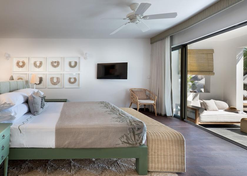  Poste Lafayette Room