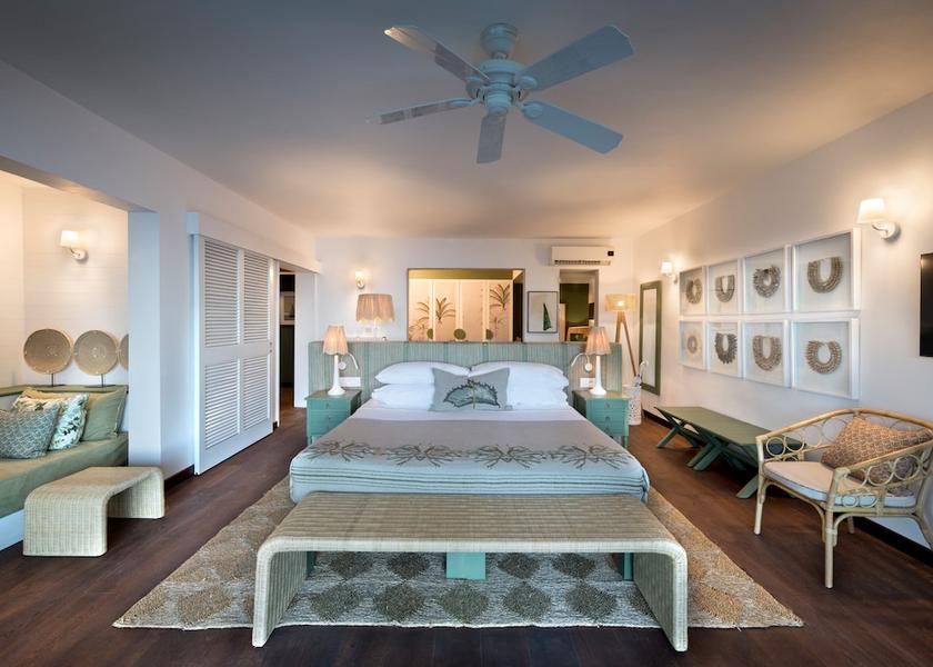  Poste Lafayette Room