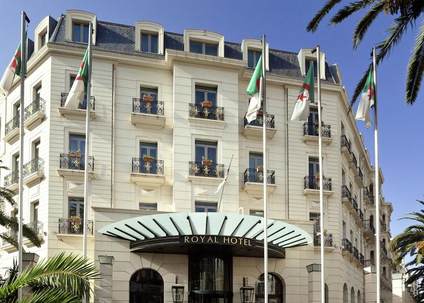  Oran Exterior Detail