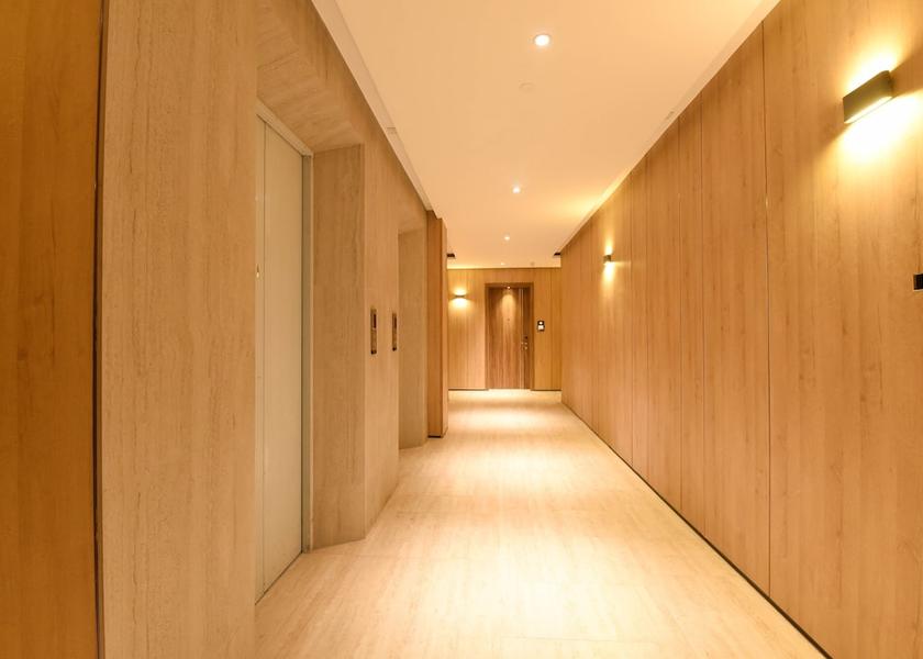  Quezon City Hallway