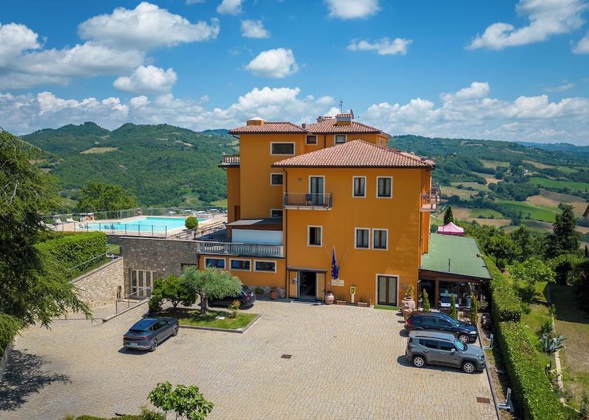 Umbria Montone Exterior Detail