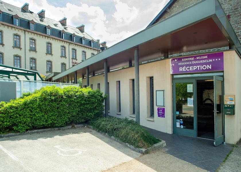 Brittany Dinan Facade