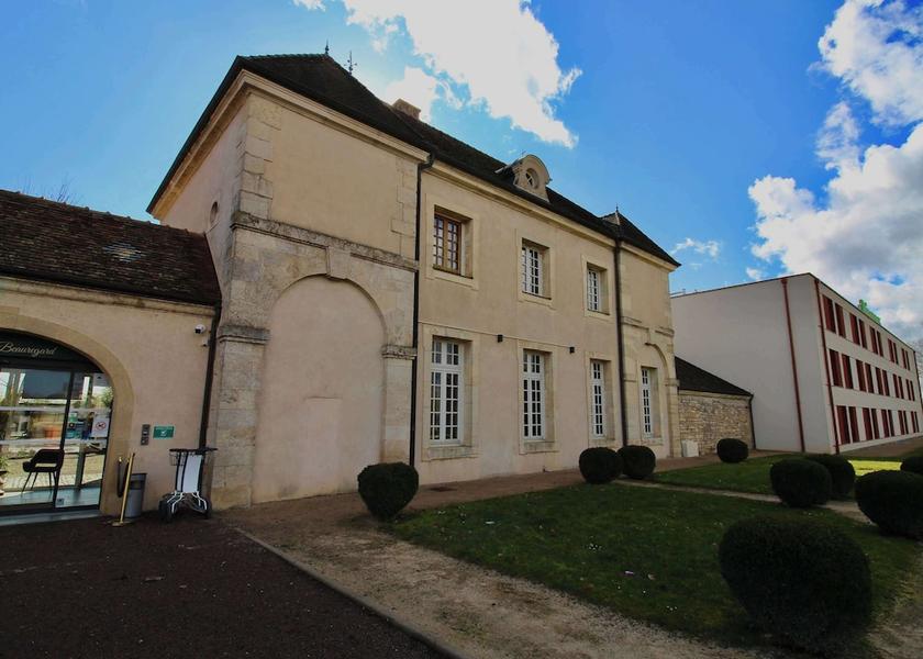 Bourgogne-Franche-Comte Longvic Exterior Detail
