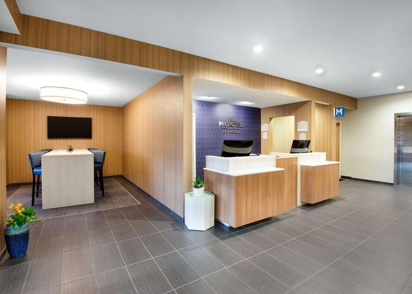 Connecticut Farmington Lobby