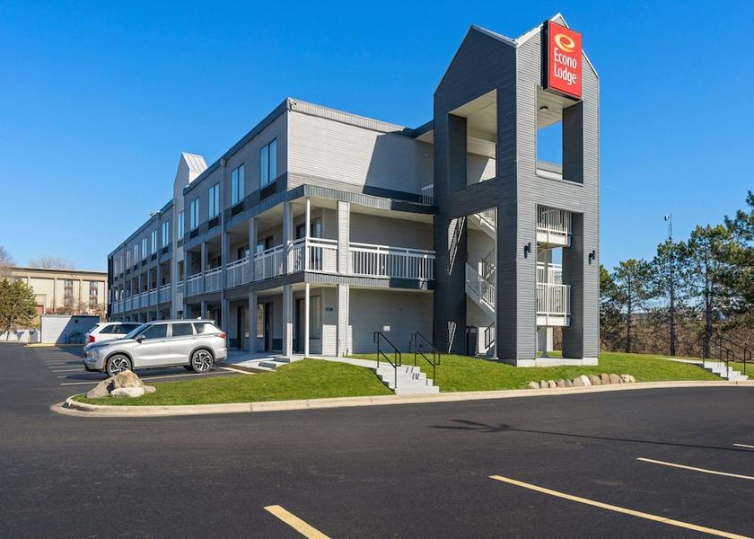 Illinois Rockford Exterior Detail