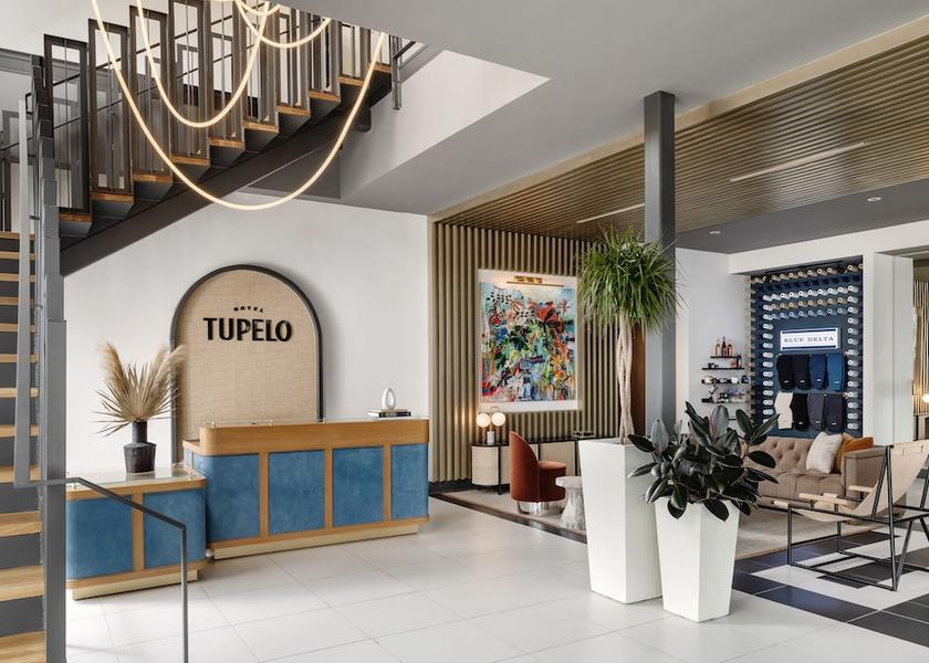 Mississippi Tupelo Lobby