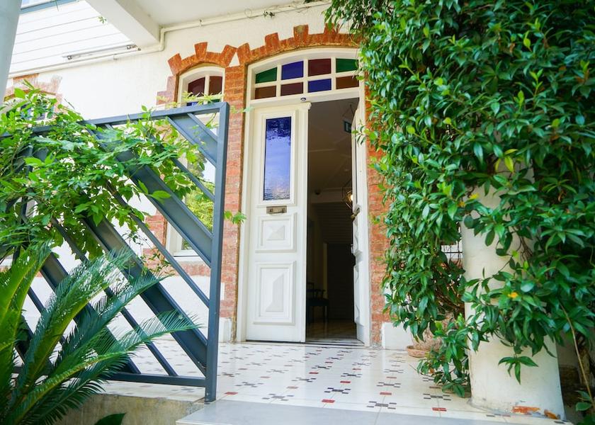 Istanbul Adalar Front of property