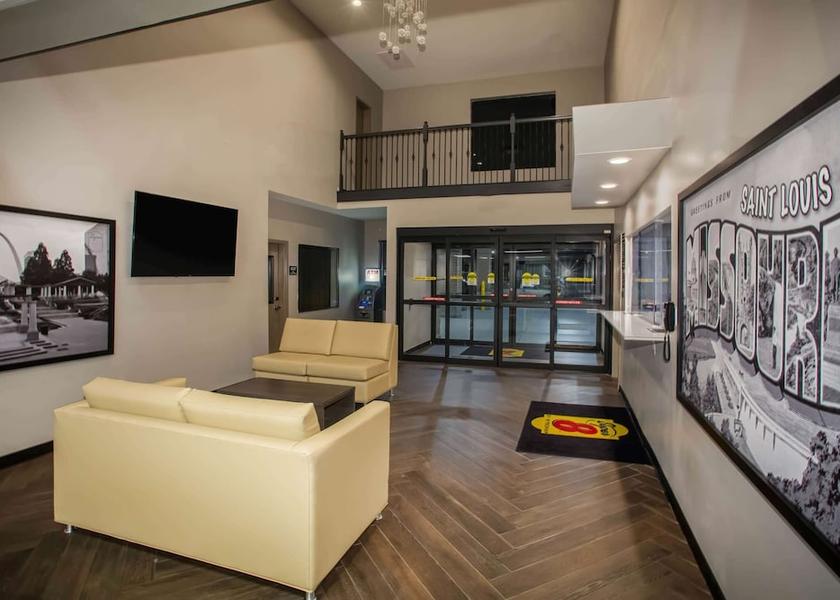 Missouri St. Louis Lobby