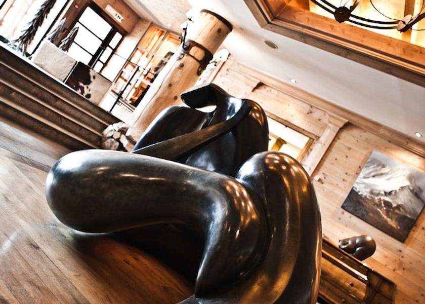 Auvergne-Rhone-Alpes Val-d'Isere Interior Entrance