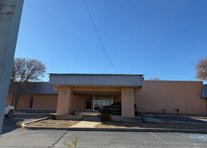 Oklahoma Lawton Facade