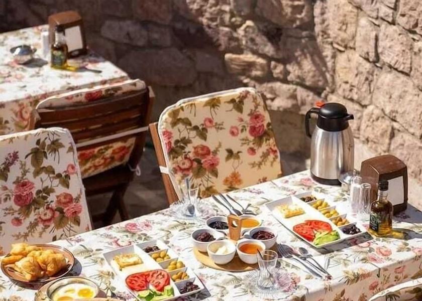 Balikesir Ayvalik Living Area