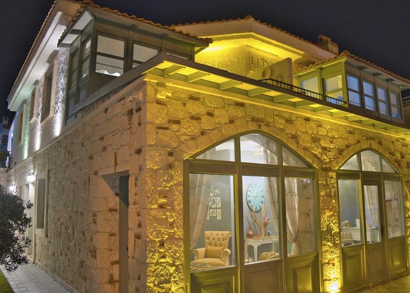 Izmir Çeşme Facade