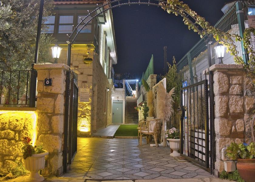 Izmir Çeşme Facade