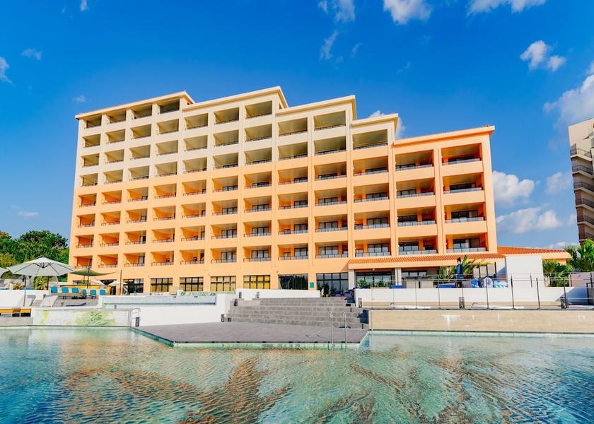 Okinawa Onna Facade