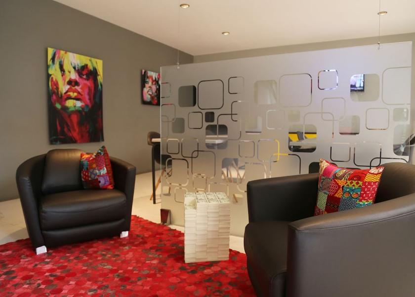  Abidjan Interior Entrance