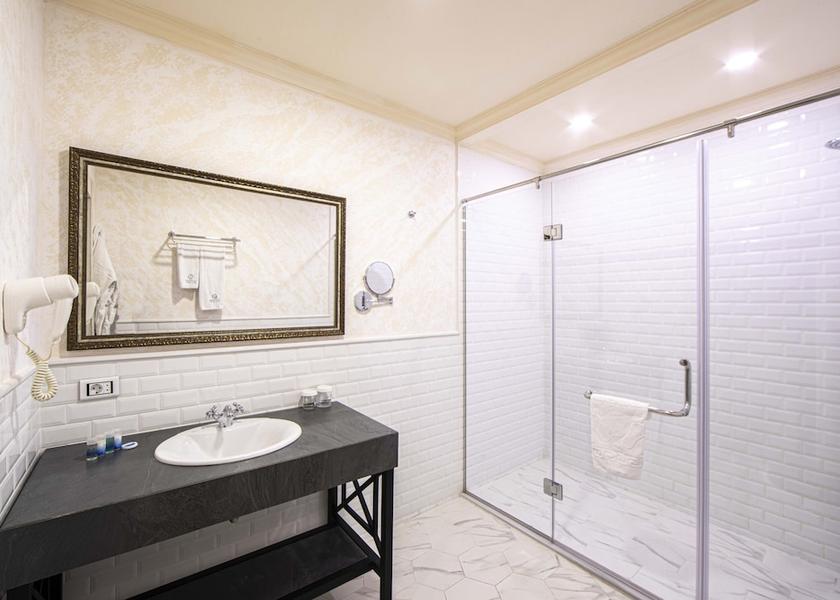  Baku Bathroom