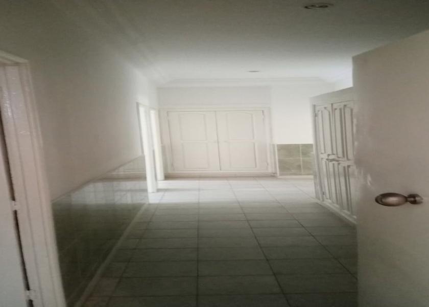  Abidjan Interior Entrance