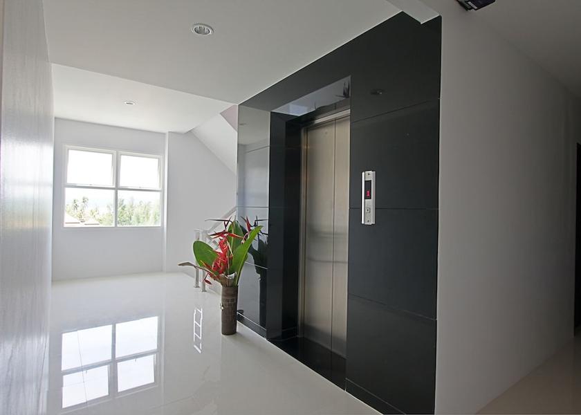 Phuket Choeng Thale Interior Entrance