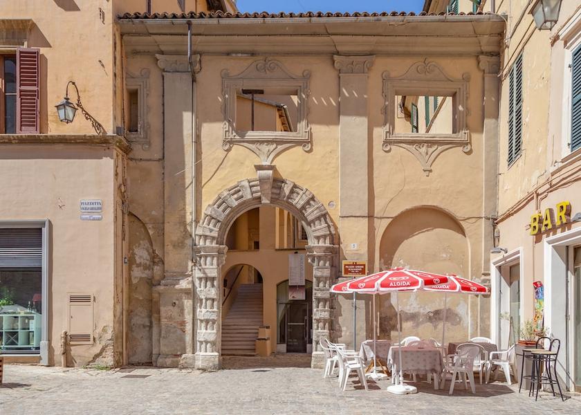 Marche Jesi Exterior Detail