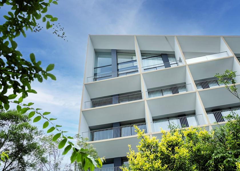 Saga Saga Exterior