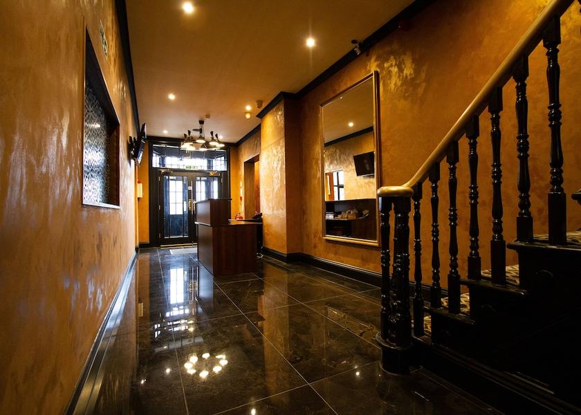 England Barnet Lobby