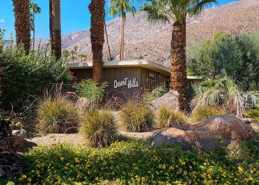 California Palm Springs Facade
