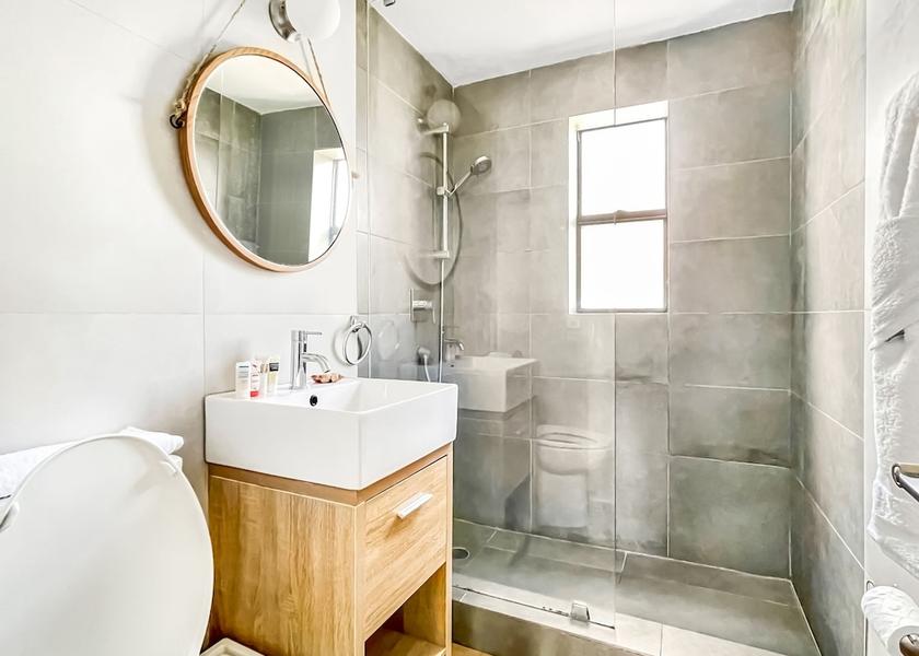 Florida Hollywood Bathroom