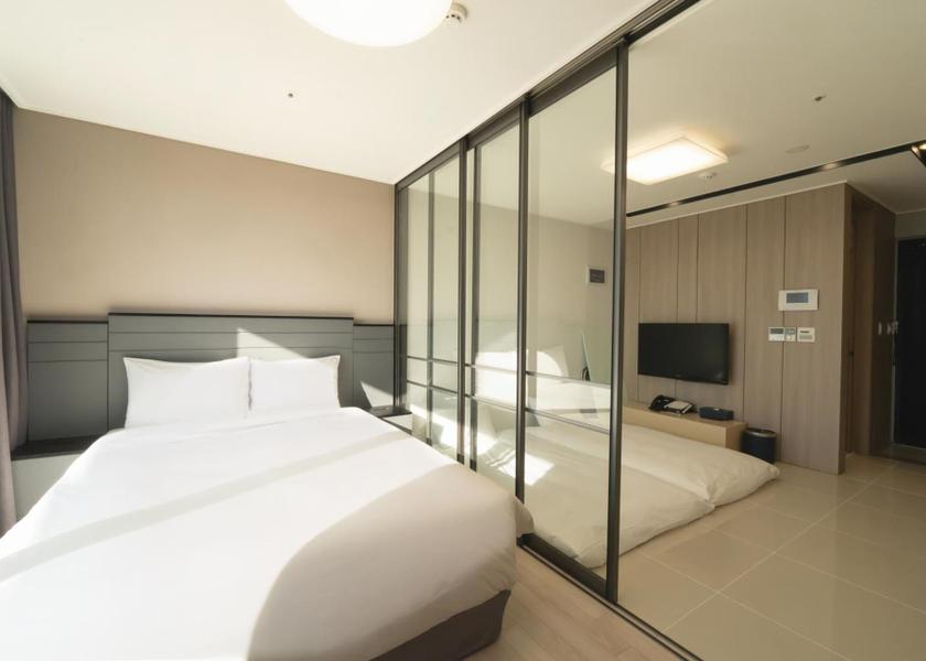 Gangwon Sokcho Deluxe Ondol Room