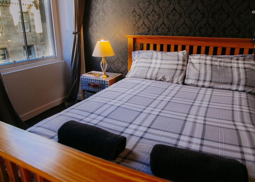 Scotland Edinburgh Room