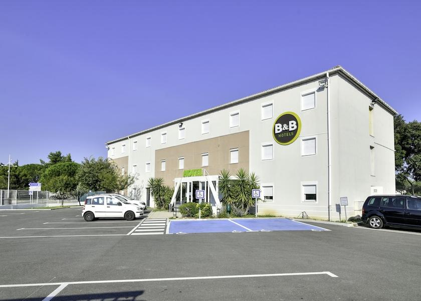 Provence - Alpes - Cote d'Azur Bollene Facade