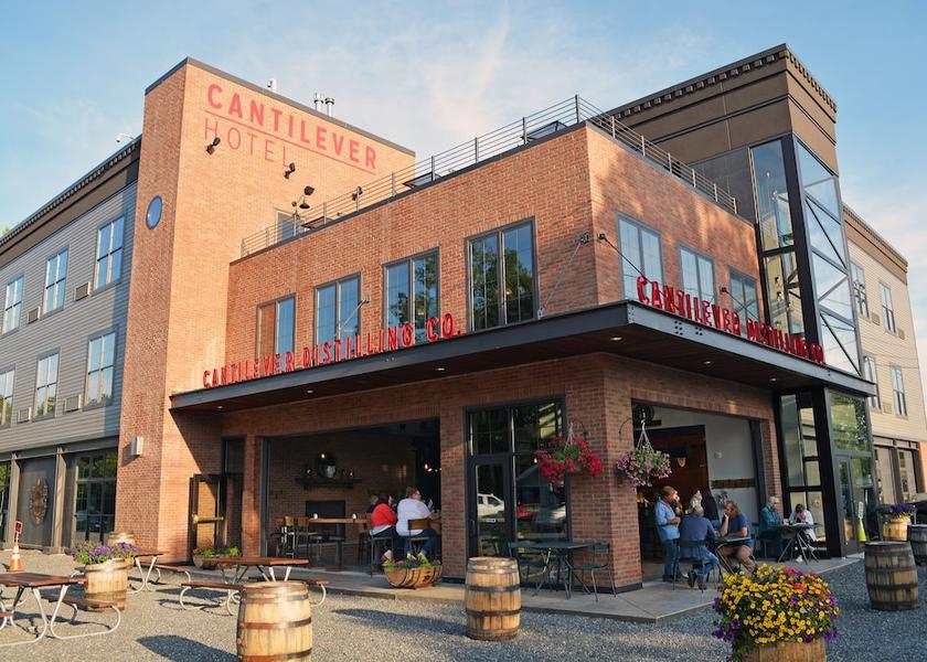 Minnesota International Falls Exterior Detail