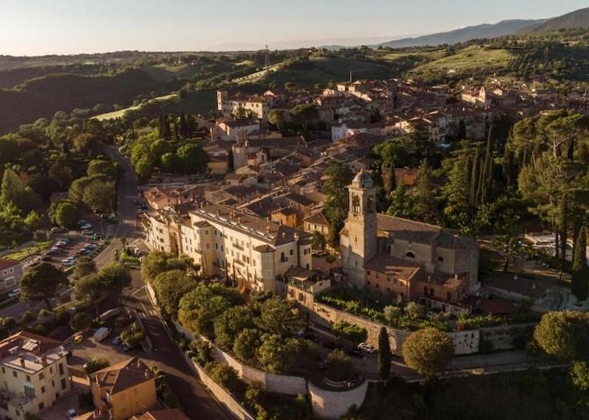 Umbria San Gemini Exterior Detail