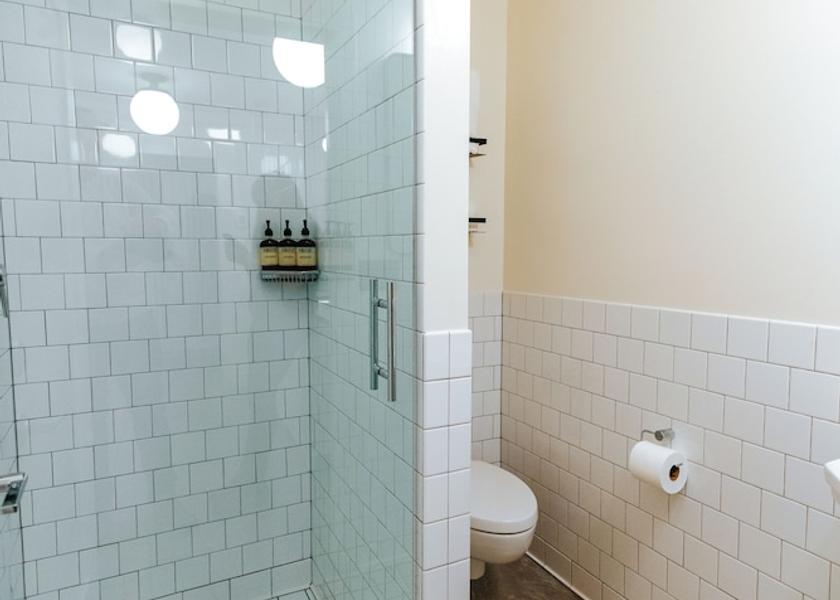 Georgia Jackson Bathroom