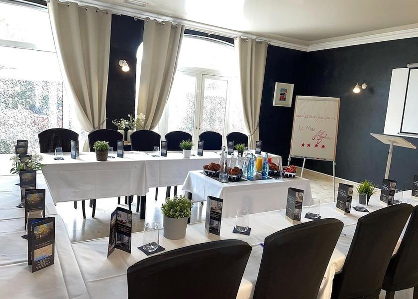 Provence-Alpes-Côte d'Azur Salon-de-Provence Meeting facility