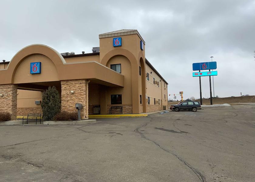 North Dakota Minot Facade