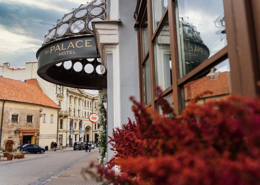  Vilnius Exterior Detail