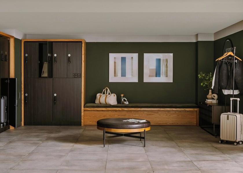 New York Long Island City Lobby